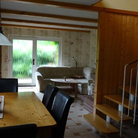 Ferienhaus Im Urigen Garten Bzw Eulenhaus Zingst Eksteriør bilde