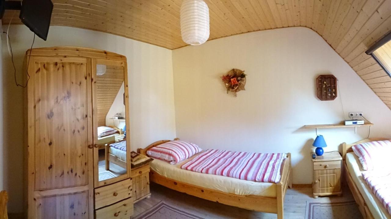 Ferienhaus Im Urigen Garten Bzw Eulenhaus Zingst Eksteriør bilde