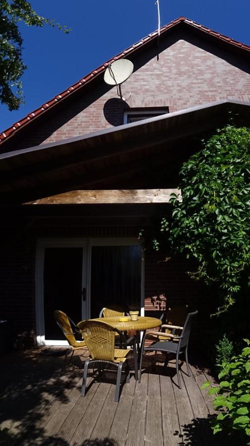 Ferienhaus Im Urigen Garten Bzw Eulenhaus Zingst Eksteriør bilde